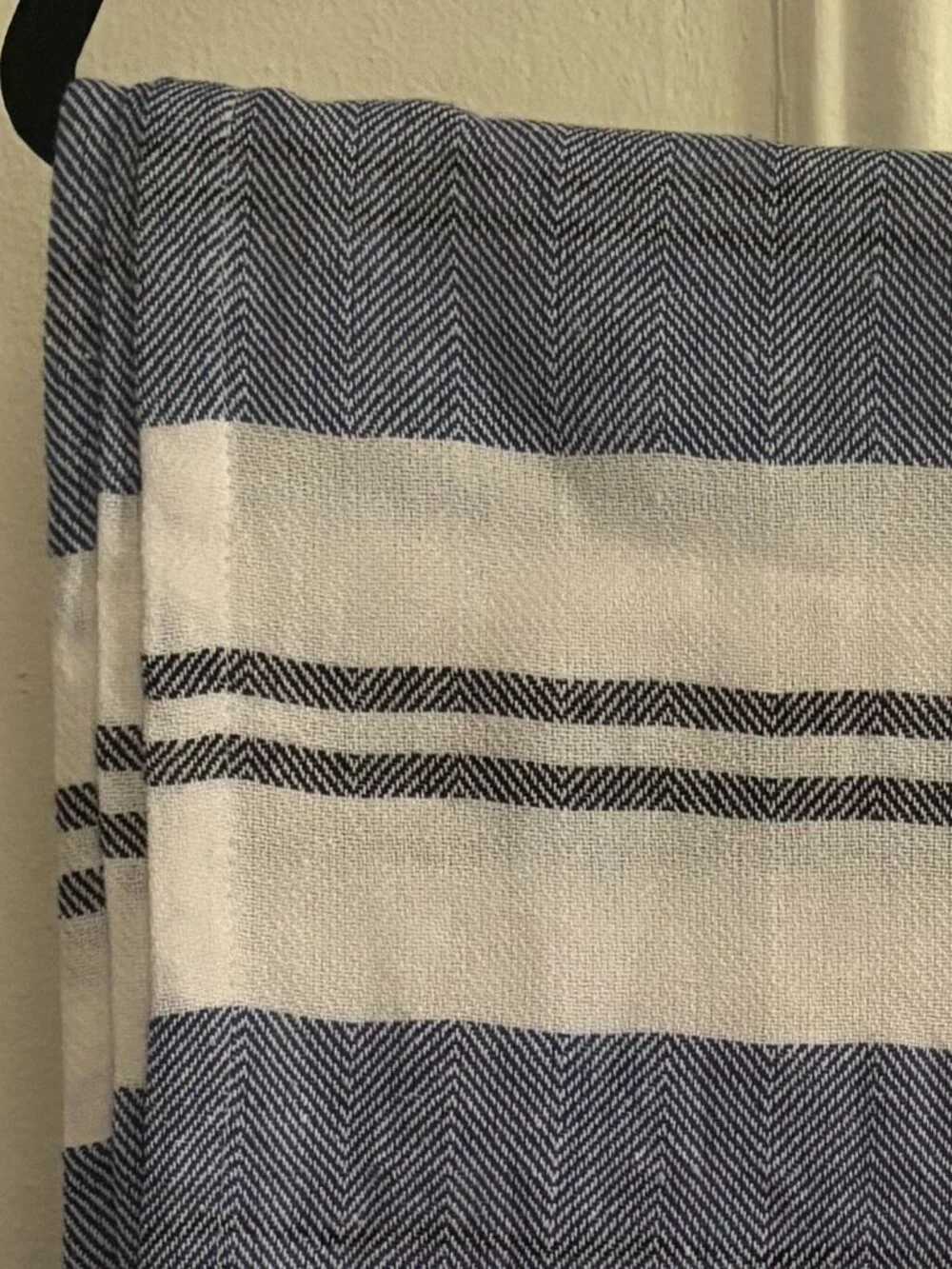 100% Cotton Blue and White Throw Blanket